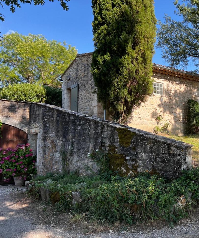 Bed and Breakfast Bergerie à Montjustin Extérieur photo